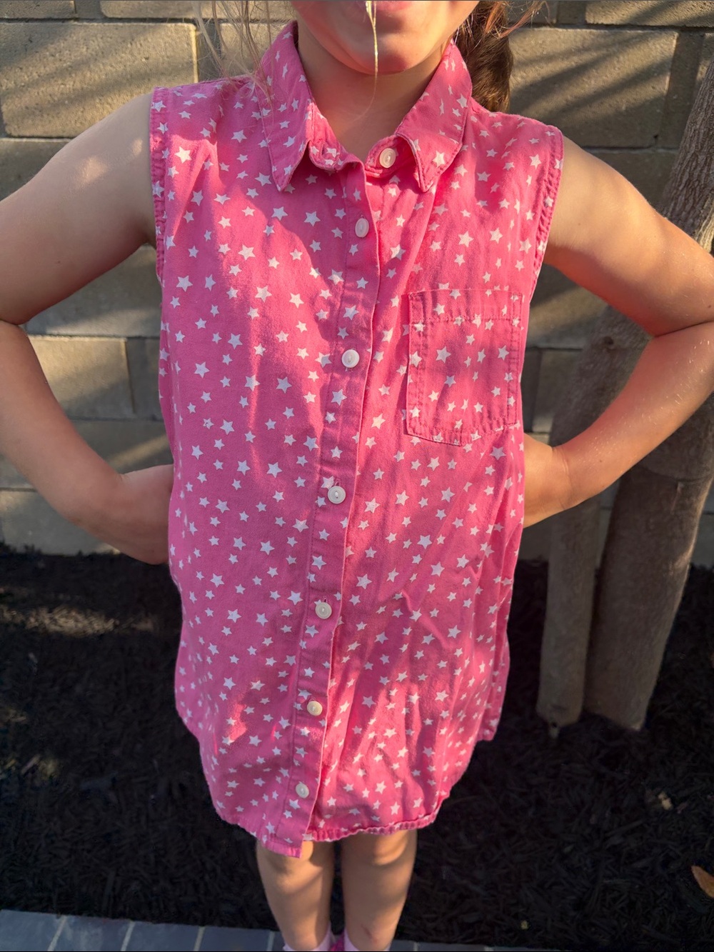 Pink Sleeveless Star Button-Front Blouse for girls
